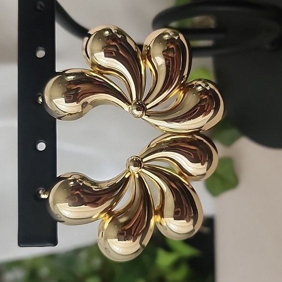 Gold Swirl Flower Post Earrings - Picture 6 of 11